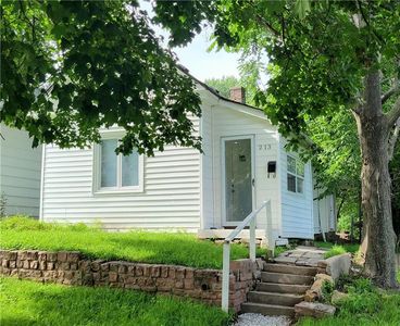213 E Highland Ave, Saint Joseph, MO, 64505