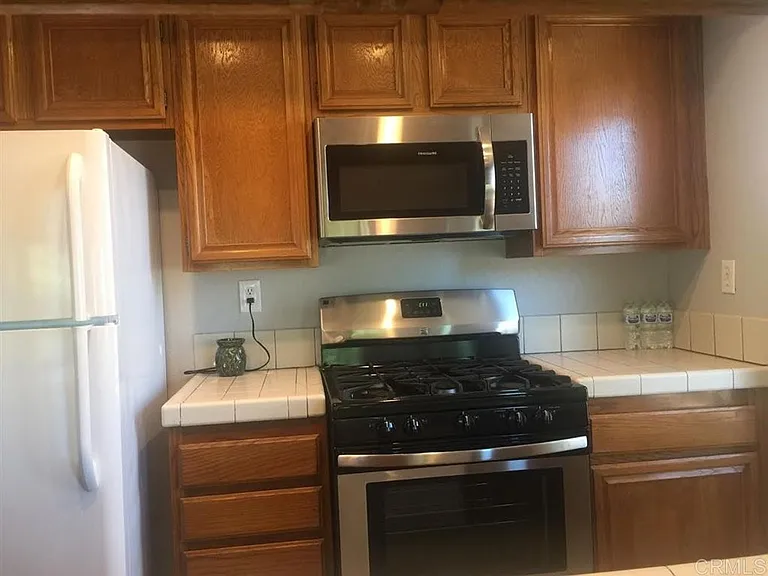 1018 Grape St — Photo 5