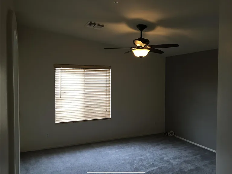2344 W Horseshoe Pl — Photo 6