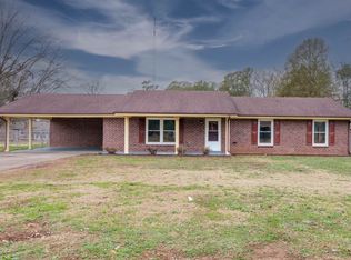 1410 Windsor Dr, Tuscumbia, AL 35674