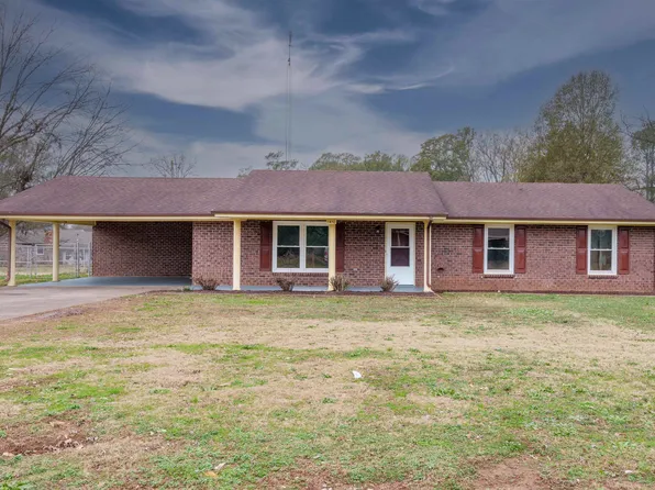 1410 Windsor Dr, Tuscumbia, AL 35674