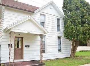 295 N 2nd St, Platteville, WI 53818