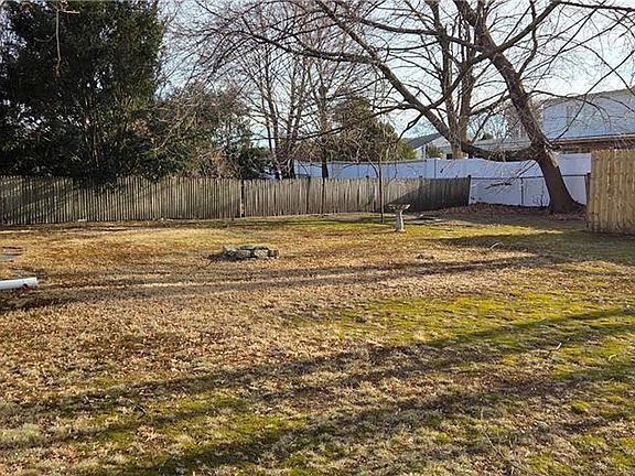 3rd image of 55 Cypress Dr