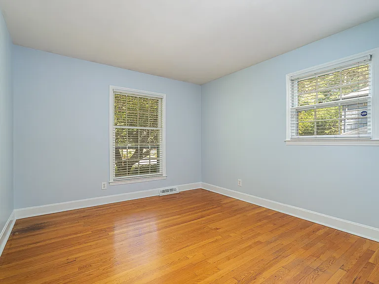 6529 Idlebrook Dr — Photo 25