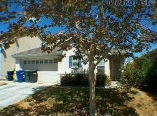 1147 Kestrel Dr, Patterson, CA 95363