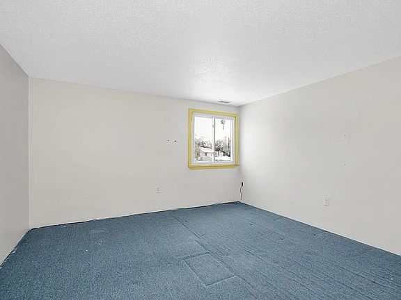 4th image of 34 E Roseridge Ave