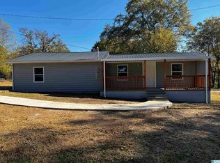 1739 Iron City Rd, Anniston, AL 36207