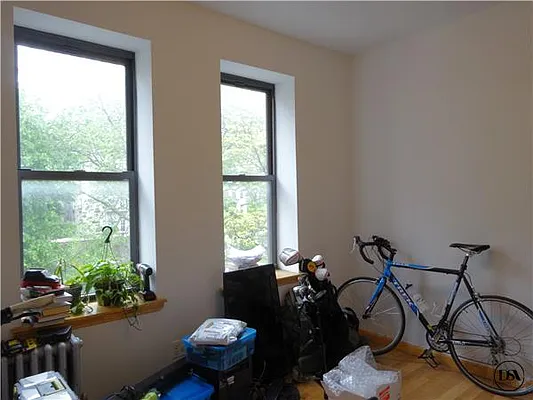 Rented by DSA Realty | media 48