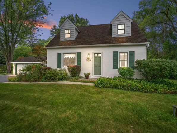 5010 West Westfield ROAD, Mequon, WI 53092