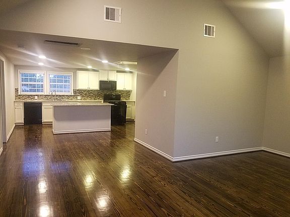 Open Concept Living/Kitchen