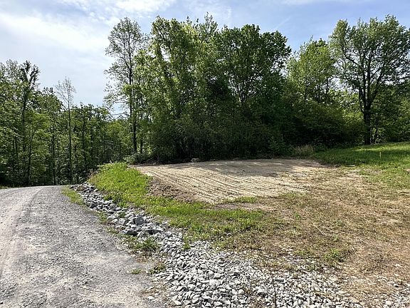 4th image of 438 Skye Ln #8
