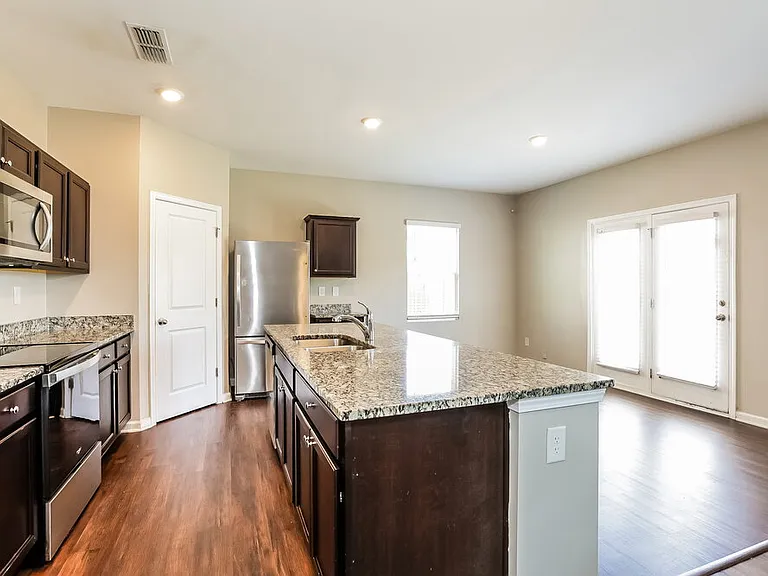 3740 Newbury Place Dr — Photo 5