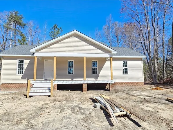 1916 Essex Ml, Dunnsville, VA 22454