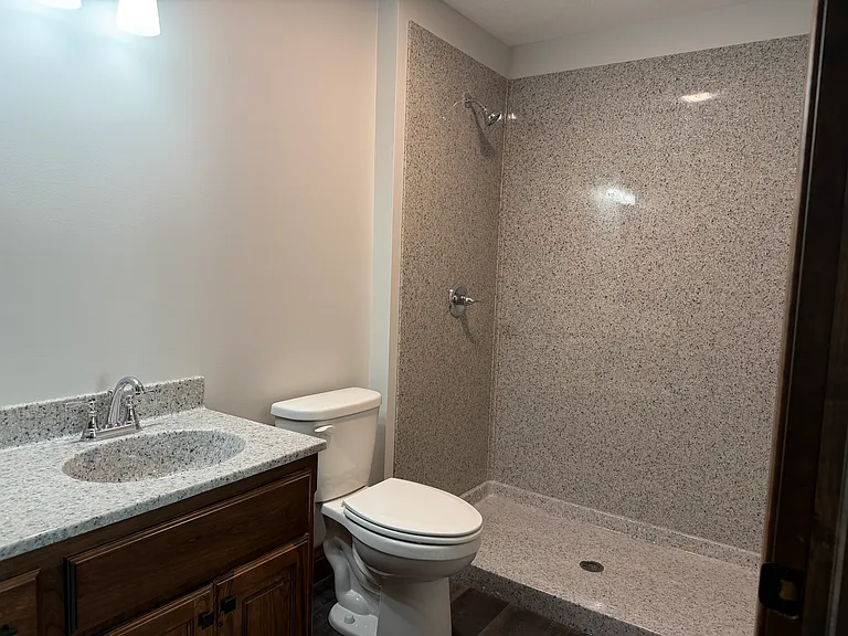 606 NW Palmer Pl — Photo 24