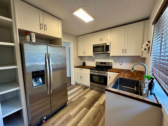 5th image of 4627 Izard St