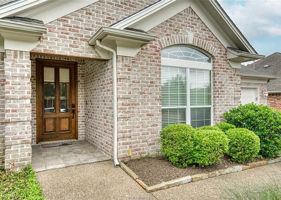 1st image of 9308 Chadwick Ln