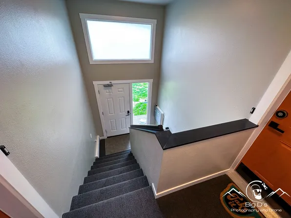 2232 Maudest Pl, 2232 Maudest Pl APT 2, Anchorage, AK 99508