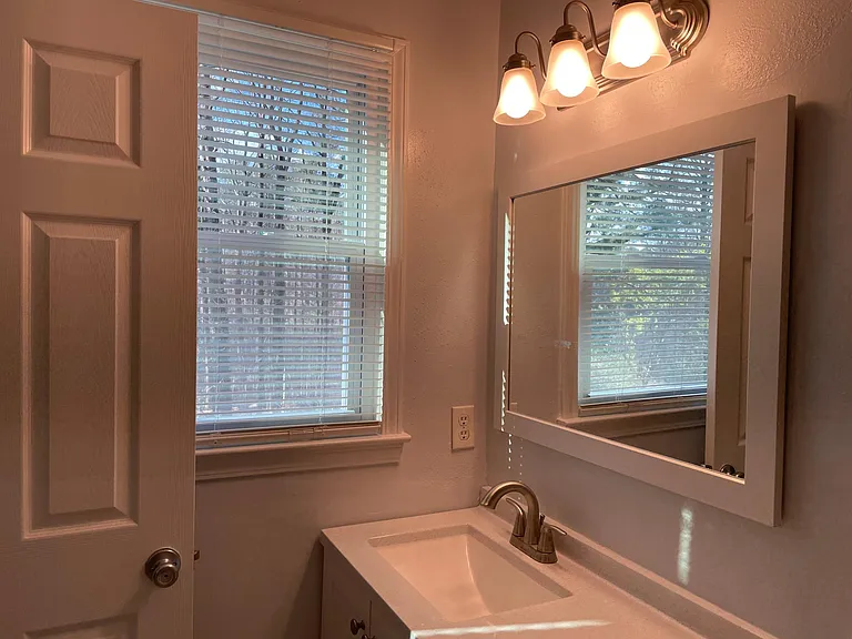 4891 Cowan Rd — Photo 9