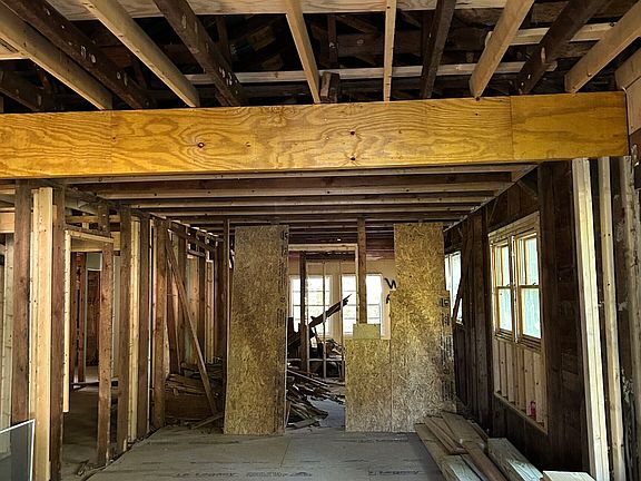 5th image of 4592 Ruby Rd