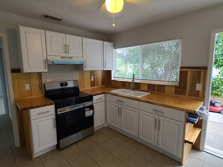 203 Santurce Ave #B — Photo 3