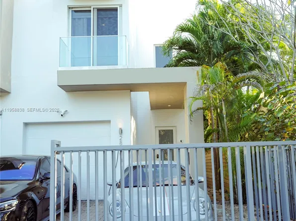 2836 W Trade Ave #2836, Miami, FL 33133