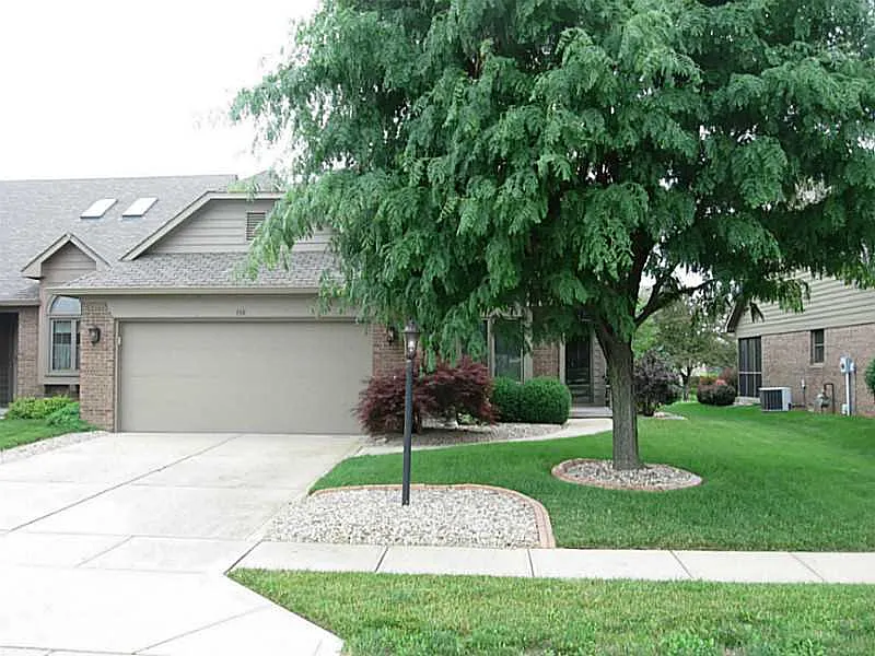748 Cottage Ln photo 1