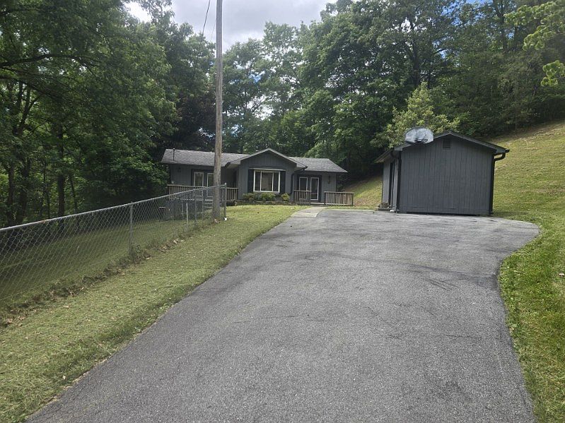 1st image of 313 Rich Hollow Rd