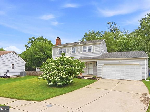 2nd image of 203 Kane Ct