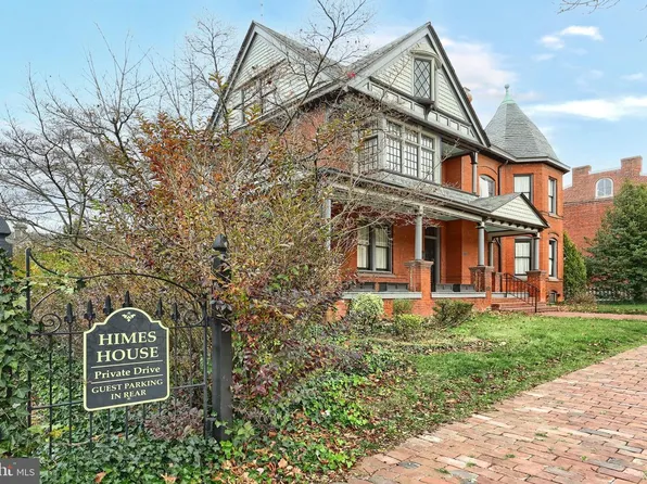 104 Lincoln Way W, New Oxford, PA 17350
