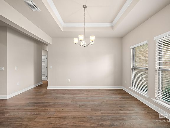 5th image of 637 Abita Ln