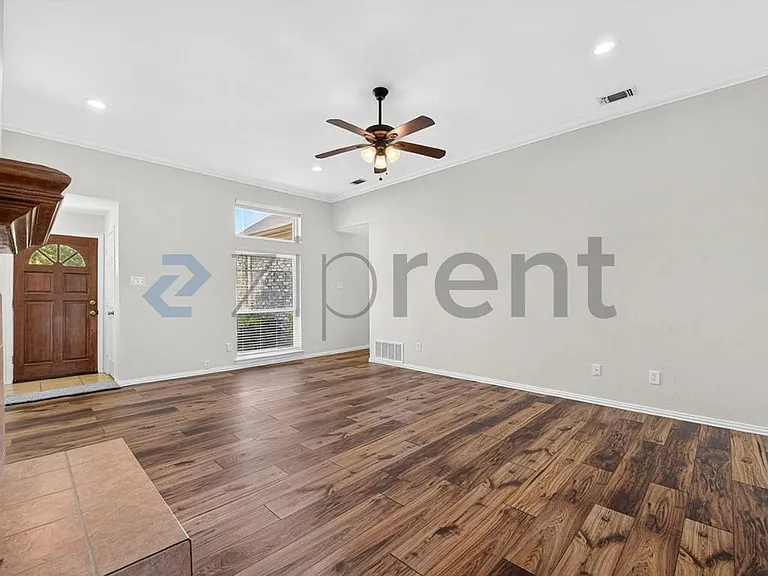 2508 Hawk Dr — Photo 13