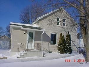 1st image of 608 S Kiesel St