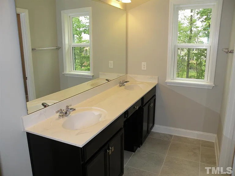 1625 Cary Reserve Dr — Photo 12