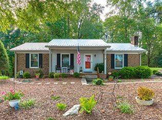 141 Deerfield Ct, Lexington, NC 27295