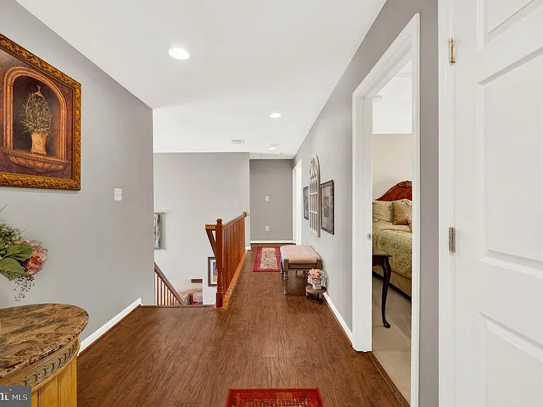 533 Rubens Cir — Photo 24