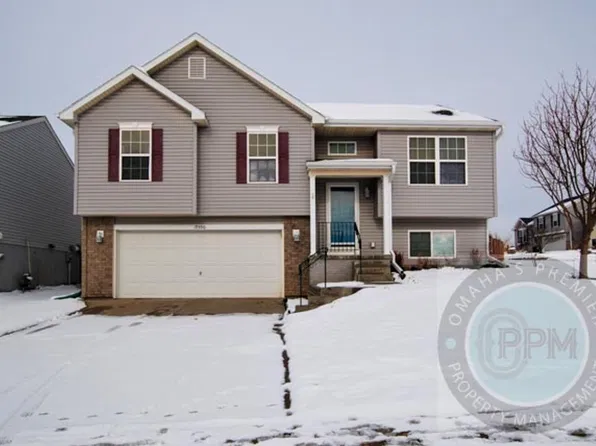 19350 Laci St, Omaha, NE 68135