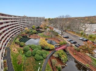 200 Swanton St APT 632, Winchester, MA 01890