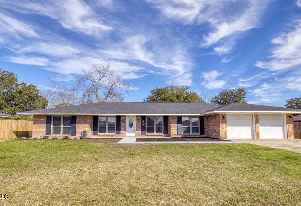 1st image of 203 Northwood Dr