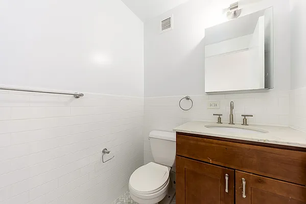 Rented by A&E Real Estate Management | media 6