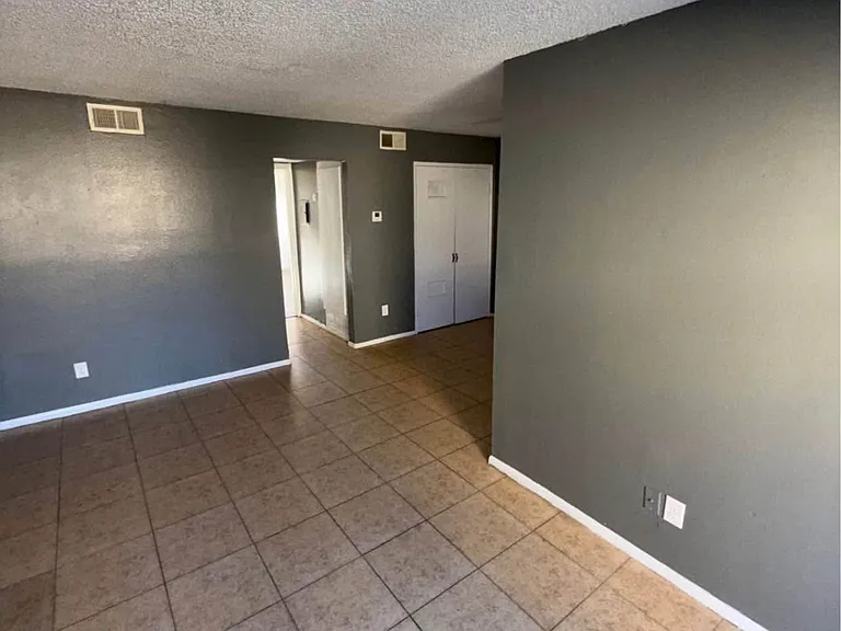 862 E Main St #862 — Photo 8