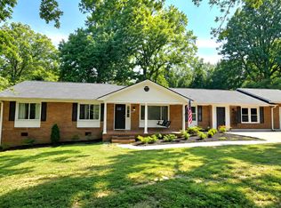 303 E Belvue Rd, Taylors, SC 29687