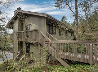 7542 SW Barnes Rd UNIT A, Portland, OR 97225