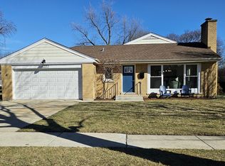 217 S Can Dota Ave, Mount Prospect, IL 60056