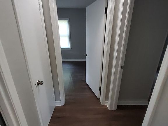 3rd image of 2060 Pryne Dr