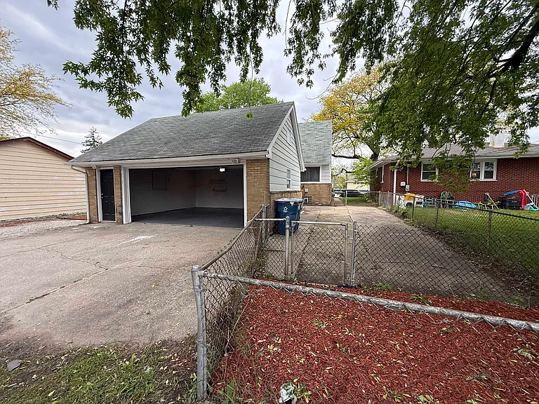 351 Clyde Ave — Photo 41