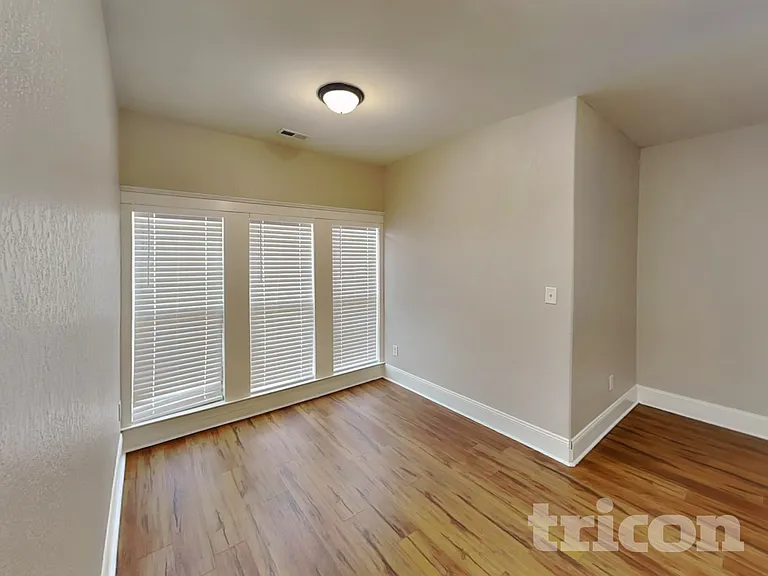1005 Stuarts Landing Dr — Photo 9