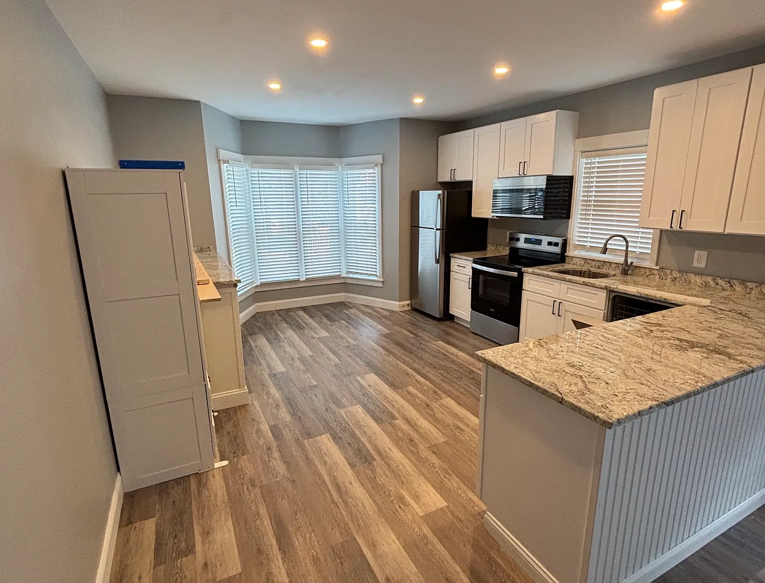 2 bed, 800 sqft, $2,550 — Photo 3