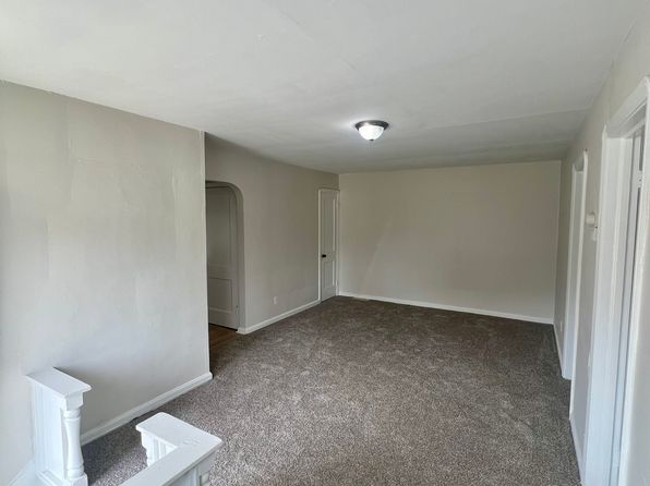 3341 W 105th St APT 1