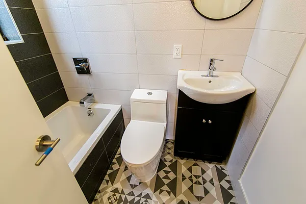 Rented by Nooklyn NYC LLC | media 60