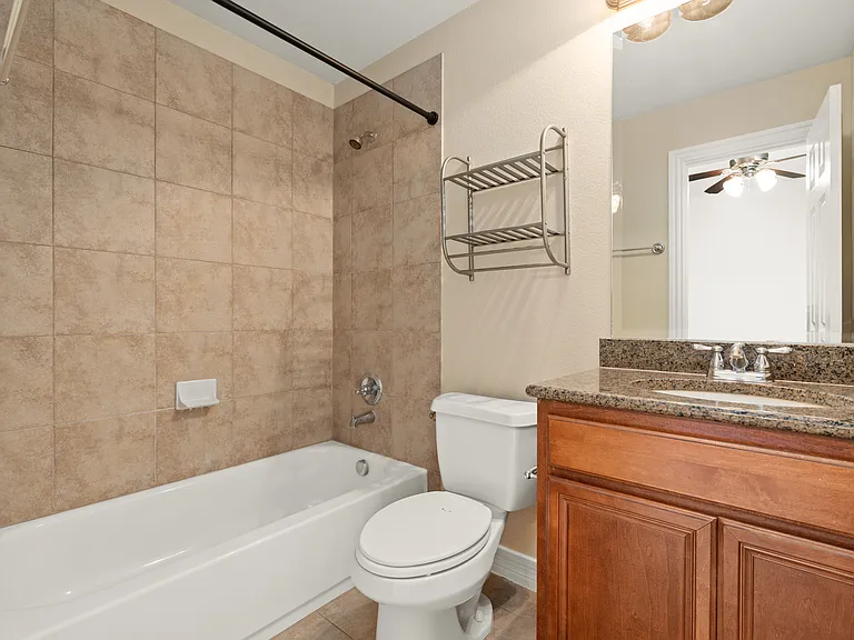 4230 Holland Ave — Photo 31